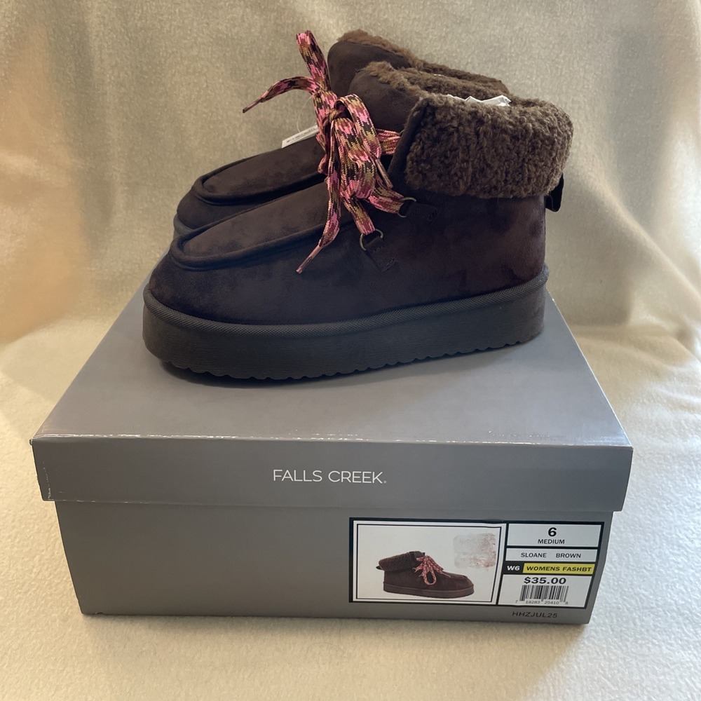 Falls Creek Sloane Brown Faux Suede SweaterCuff Platform Womens Ankle Boot 6 New